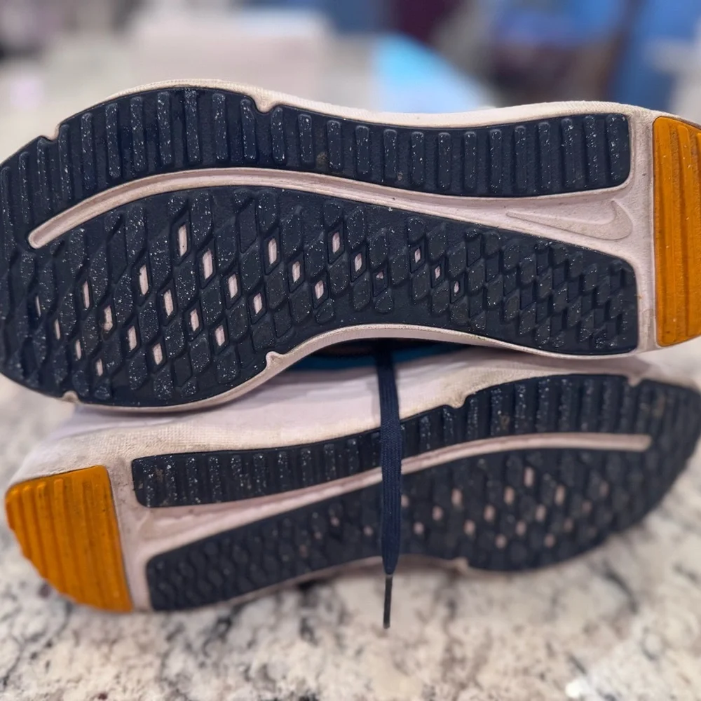 Nike Running Shoes Navy Teal Gold Big Kids 7Y Women’s 8.5